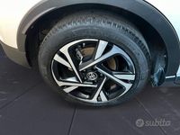 Usata Toyota C-HR 183 CV (134 kW) 2022 Bianco SUV