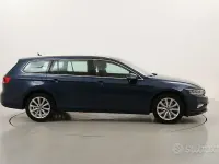 Usata VW Passat Business 122 CV (89 kW) 2022 Blu Station wagon