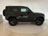 Usata Land Rover Defender SE Dynamic 200 CV (147 kW) 2025 Nero SUV