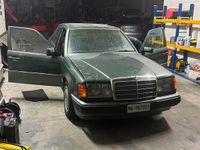 Usata Mercedes E200 122 CV (89 kW) 1992 Verde Berlina