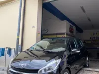 Usata Peugeot 208 Allure 102 CV (75 kW) 2019 Nero Utilitaria