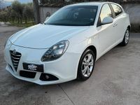 Usata Alfa Romeo Giulietta Business 105 CV (77 kW) 2013 Bianco Berlina