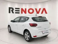 Usata Dacia Sandero Expression 101 CV (74 kW) 2023 Bianco Utilitaria