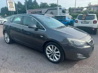 Usata Opel Astra Cosmo 165 CV (121 kW) 2012 Grigio Berlina