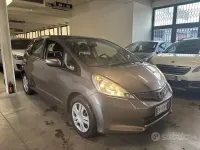 Usata Honda Jazz 99 CV (72 kW) 2012 Grigio Utilitaria