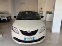 Usata Lancia Ypsilon Platinum 69 CV (50 kW) 2016 Bianco Utilitaria