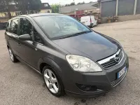 Usata Opel Zafira Tourer Cosmo 149 CV (109 kW) 2013 Nero Monovolume
