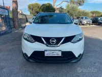 Usata Nissan Qashqai N-Connecta 131 CV (96 kW) 2016 Bianco SUV