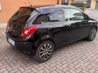 Usata Opel Corsa 80 CV (58 kW) 2010 Nero Utilitaria