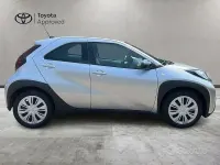 Usata Toyota Aygo X Active 72 CV (52 kW) 2022 Grigio SUV
