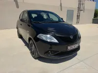 Usata Lancia Ypsilon Silver 69 CV (50 kW) 2021 Nero Utilitaria