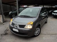 Usata Renault Modus Initiale 85 CV (62 kW) 2007 Grigio Monovolume