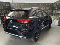 Usata MG ZS Luxury 106 CV (77 kW) 2024 Nero SUV