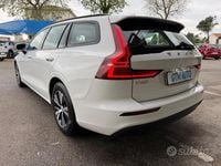 Usata Volvo V60 150 CV (110 kW) 2019 Bianco Station wagon