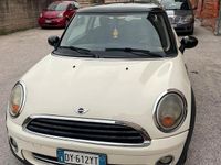 Begagnad Mini ONE 75 HK (55 kW) 2010 Vit Halvkombi