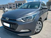 Usata Hyundai i20 75 CV (55 kW) 2017 Grigio Berlina