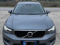 Usata Volvo XC40 190 CV (139 kW) 2018 Grigio SUV