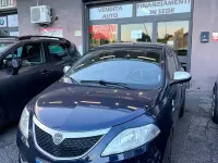 Usata Lancia Ypsilon Gold 69 CV (50 kW) 2017 Bluazzurro Utilitaria
