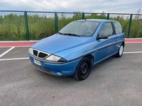 Usata Lancia Ypsilon 60 CV (44 kW) 1999 Blu/azzurro Utilitaria