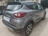 Usata Renault Captur Intens 90 CV (66 kW) 2018 Grigio SUV