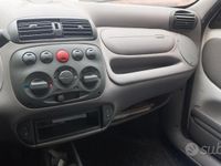 Usata Fiat 600 54 CV (39 kW) 2005 Bianco Utilitaria