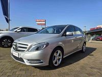 Usata Mercedes B200 Premium 156 CV (114 kW) 2014 Argento metallizzato Monovolume