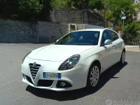Usata Alfa Romeo Giulietta Distinctive 105 CV (77 kW) 2014 Bianco Utilitaria