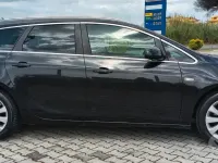 Usata Opel Astra 140 CV (102 kW) 2012 Nero Station wagon