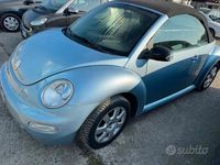 Usata VW Beetle Cabriolet 101 CV (74 kW) 2004 Grigio Cabrio