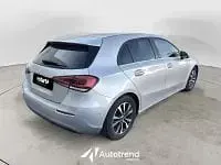 Gebraucht Mercedes A180 Business 116 PS (85 kW) 2021 Silber Kleinwagen