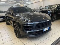 Usata Porsche Macan 252 CV (185 kW) 2018 Grigio agata SUV