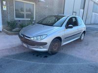 Usata Peugeot 206 68 CV (50 kW) 2006 Argento Berlina