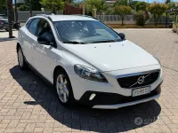 Usata Volvo V40 CC Momentum 120 CV (88 kW) 2015 Bianco Station wagon