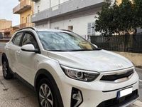 Usata Kia Stonic Style 84 CV (61 kW) 2022 Bianco SUV
