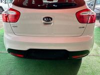 Usata Kia Rio 90 CV (66 kW) 2014 Bianco Berlina