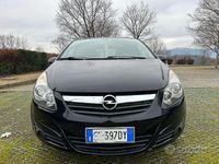 Usata Opel Corsa 75 CV (55 kW) 2010 Nero Utilitaria