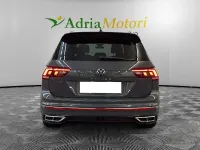Usata VW Tiguan 150 CV (110 kW) 2023 Grigio scuro SUV