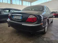 Usata Jaguar S-Type S 238 CV (175 kW) 2001 Verde Berlina