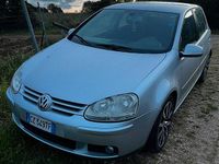 Usata VW Golf IV 105 CV (77 kW) 2005 Grigio Berlina