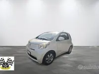 Usata Toyota iQ 68 CV (50 kW) 2010 Bianco Utilitaria