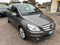 Usata Mercedes B200 Premium 140 CV (102 kW) 2011 Grigio Monovolume