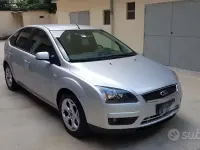 Usata Ford Focus 110 CV (80 kW) 2007 Grigio Berlina