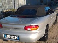 Usata Chrysler Stratus 133 CV (97 kW) 2000 Grigio Cabrio