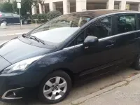 Usata Peugeot 5008 115 CV (84 kW) 2014 Bluazzurro Monovolume