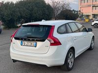Usata Volvo V60 115 CV (84 kW) 2015 Bianco Station wagon