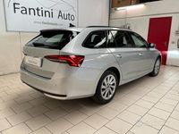 Käytetty Skoda Octavia Executive 150 HP (110 kW) 2024 Harmaa Farmari