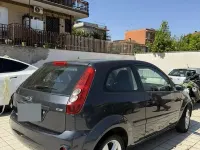 Usata Ford Fiesta Ghia 68 CV (50 kW) 2007 Utilitaria
