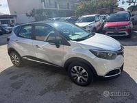 Usata Renault Captur Zen 90 CV (66 kW) 2016 Grigio SUV