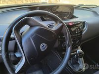 Usata Lancia Ypsilon 95 CV (69 kW) 2012 Utilitaria