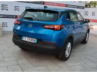 Usata Opel Grandland X 131 CV (96 kW) 2019 Bluazzurro SUV